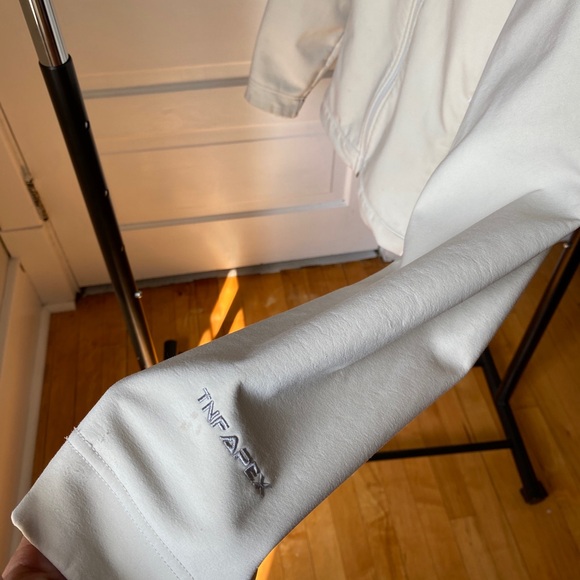 The North Face White Coat - Picture 5 of 9
